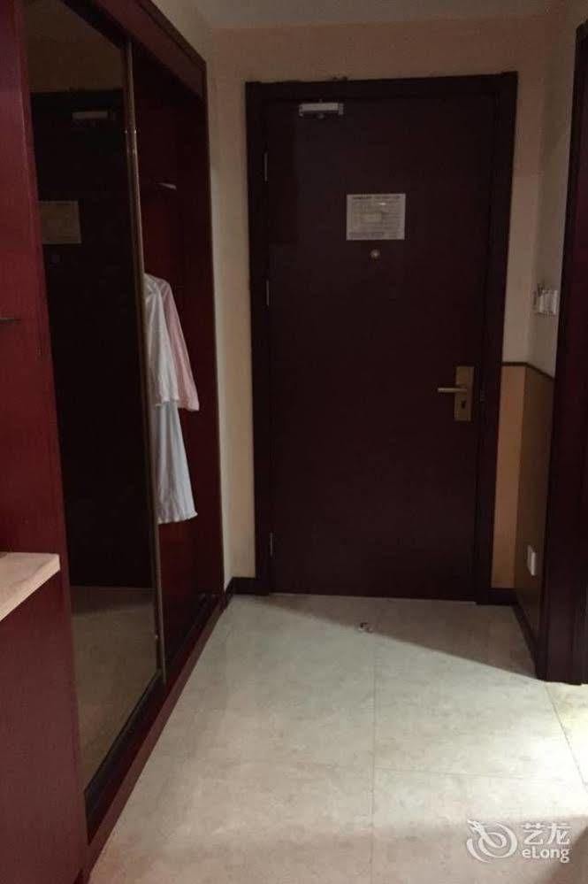 Hangzhou Ruiqi International Hotel Bagian luar foto